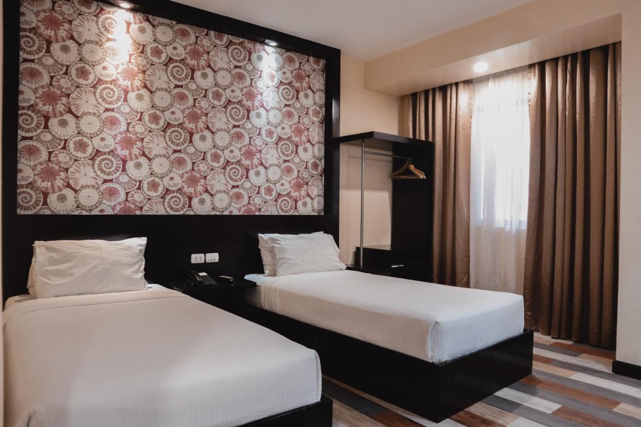 ซัน ซิตี้ สวีท Hotel General Santos City ภายนอก รูปภาพ