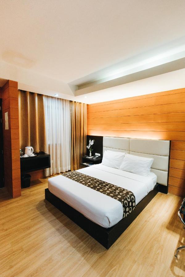 ซัน ซิตี้ สวีท Hotel General Santos City ภายนอก รูปภาพ
