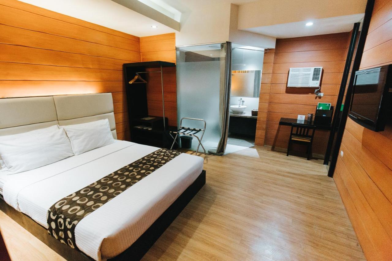 ซัน ซิตี้ สวีท Hotel General Santos City ภายนอก รูปภาพ