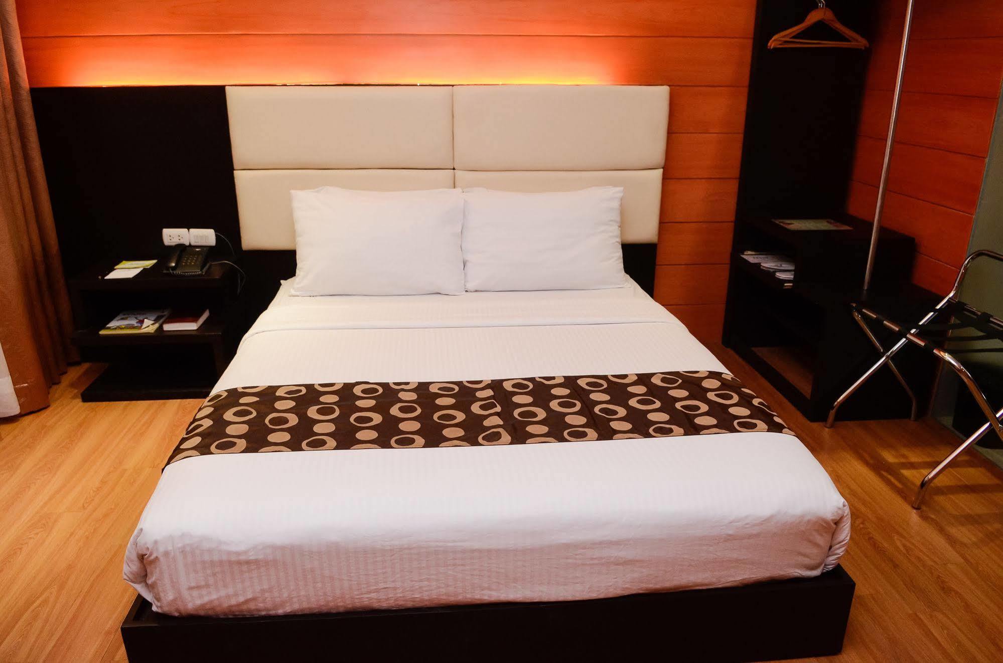 ซัน ซิตี้ สวีท Hotel General Santos City ภายนอก รูปภาพ